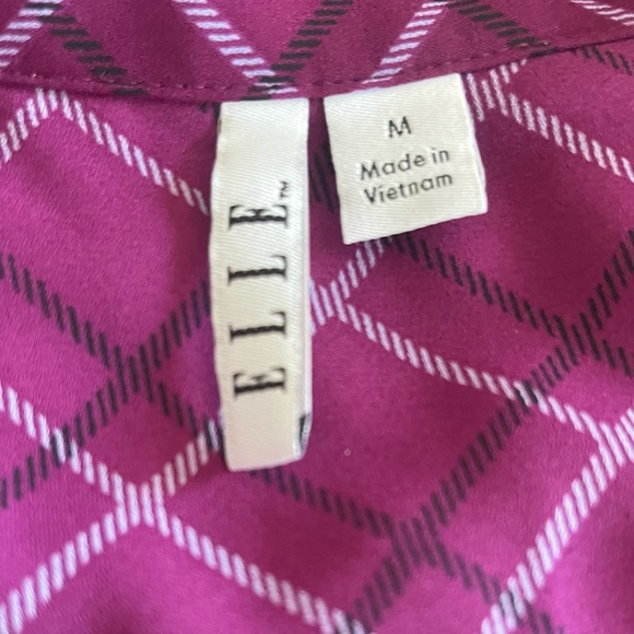 ELLE- Burgundy Purple Collared Button Up Blouse in Size Medium - Picture 12 of 12